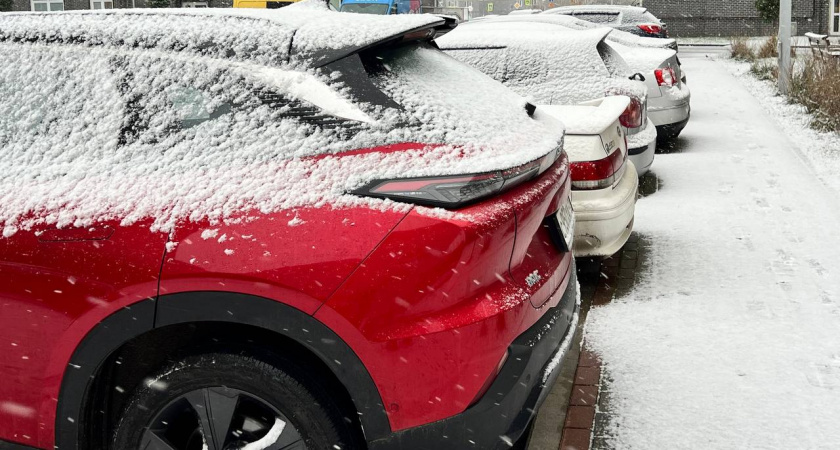 Не успели переобуться? С декабря за это уже наказывают рублем: сколько в 2025 году "стоит" главный зимний запрет для водителей