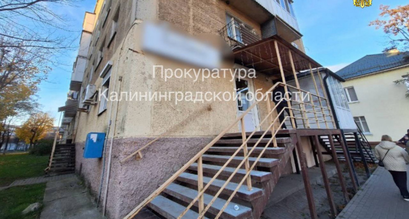 Продавщица из Светлого попала на скамью подсудимых из-за бутылки алкоголя: штраф сменился уголовным делом 