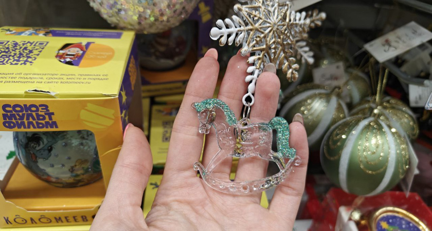 Когда денег мало, а впечатлить хочется: 20 подарков до 1000 рублей, которые спасут Новый год