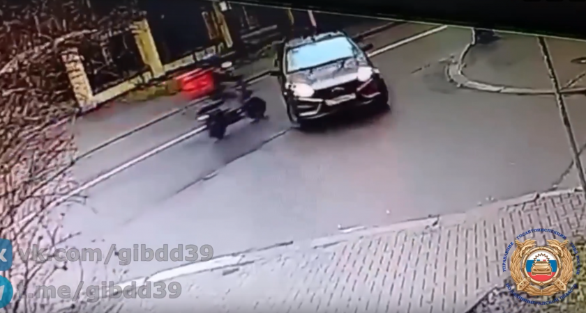 В Калининграде «Лада» на перекрёстке Брамса-Генделя сбила электровелосипедиста, есть пострадавший