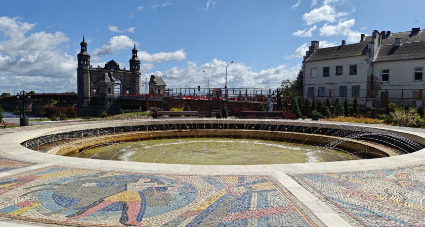 В Советске взгляд на сумку с деньгами в баре обернулся для женщины уголовным делом