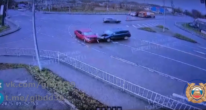 В Калининграде две иномарки столкнулись на Суворова: есть пострадавшие, среди них ребёнок