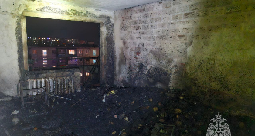 В Немане загорелась пятиэтажка: спасатели вывели шестерых, одна женщина отравилась дымом