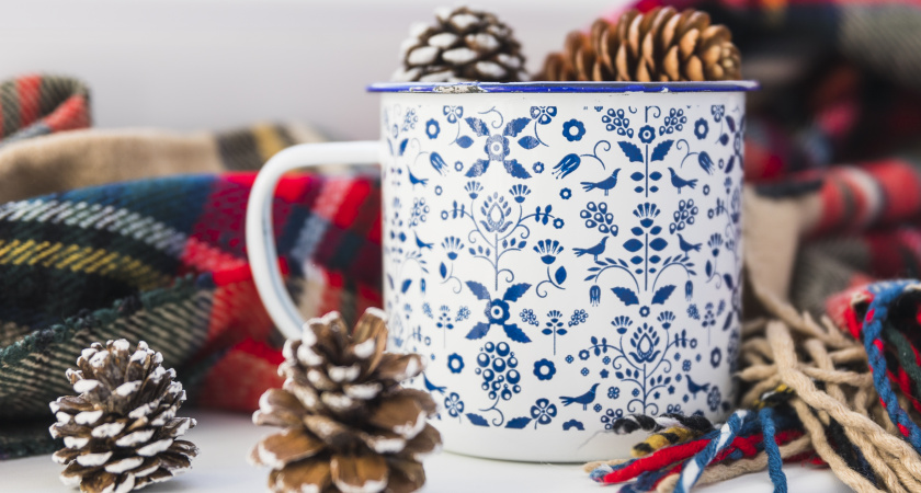 Баранки, гжель и самовар снова в моде: как в 2026 году сервировать новогодний стол по-русски, чтобы Лошадь обалдела