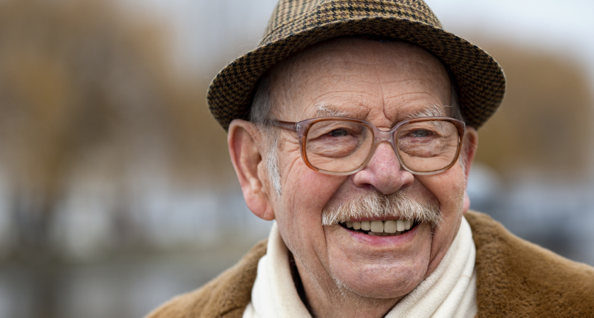 Какими тремя вещами никогда не делится умный человек: мудрые уроки Омара Хайяма, которые пигодятся всем от 15 лет до 90+