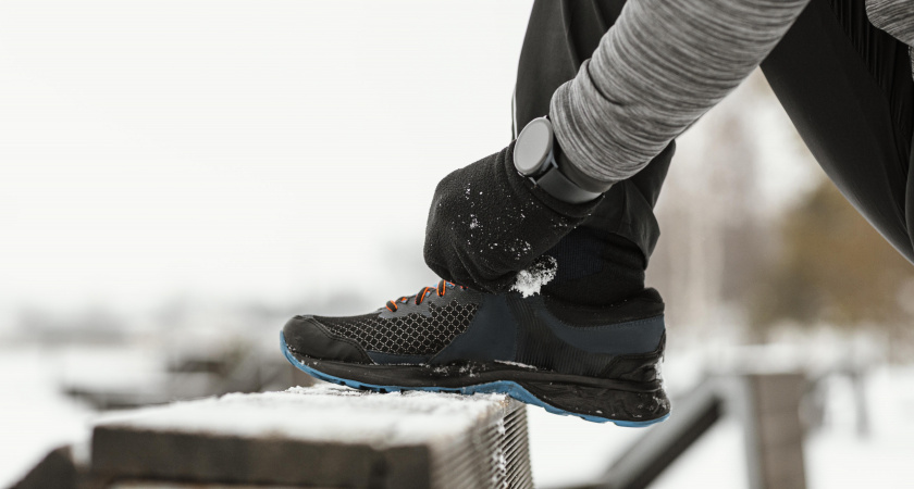 Весь день в обуви и ничего не воняет: сыплю на стельку щепотку этого порошка - лайфхак для зимы