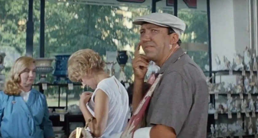 «Срам-то какой, что скажут люди?»: эти нужные товары в СССР покупать было стыдно, но приходилось