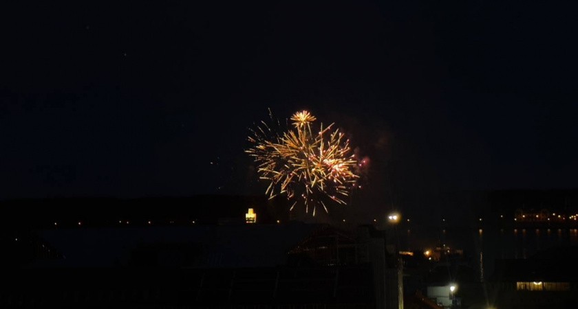 Калининградские власти рассказали, где разрешено запускать новогодние фейерверки - карта