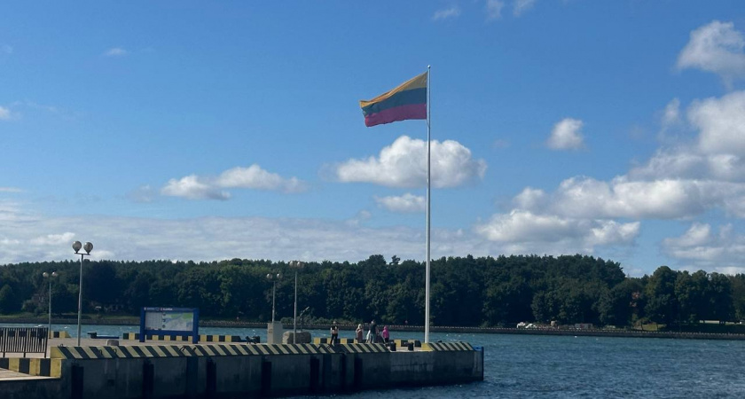 «Штраф за фейерверк и празднование Нового года по-Москве»: власти Латвии хотят наказывать за любые «русские символы» 