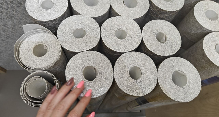 Что влияет на цену обоев? Почему один рулон стоит 1000, а другой все 20 000 рублей: разбираемся в деталях