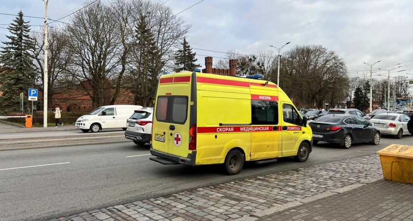 Калининградская пенсионерка погибла, упав с лестницы с инвалидной коляской