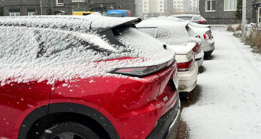 Зимой мороз сажает аккумулятор за одну ночь: простой приём помогает завести мотор без мучений - лайфхак для водителей