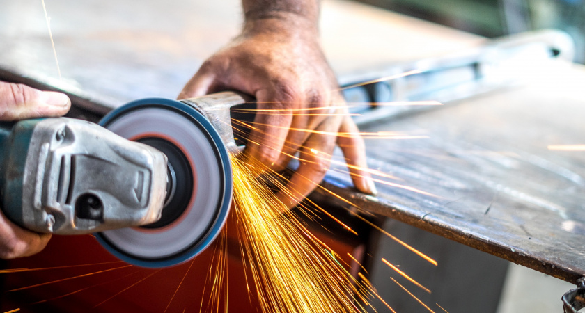 Как резать шифер без болгарки ровно, да еще и быстро: узнал дедовский способ без пыли