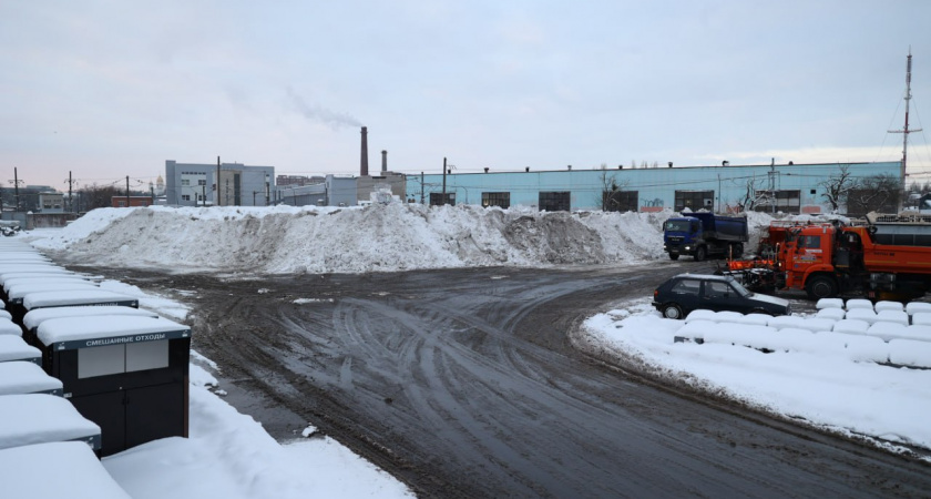 Калининград побил снежный рекорд: коммунальщики за праздники вывезли больше, чем раньше за целую зиму - цифра удивляет