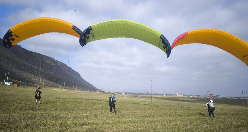 Калининградская область получила все золото на чемпионате России по параплану в Дагестане