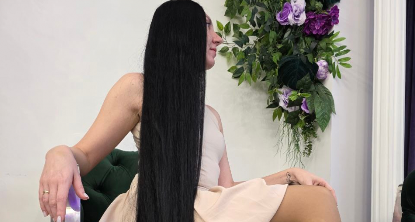 110 сантиметров гордости: калининградка Яна Комиссарова завоевала «серебро» на всероссийском конкурсе длинных кос в свой День рождения