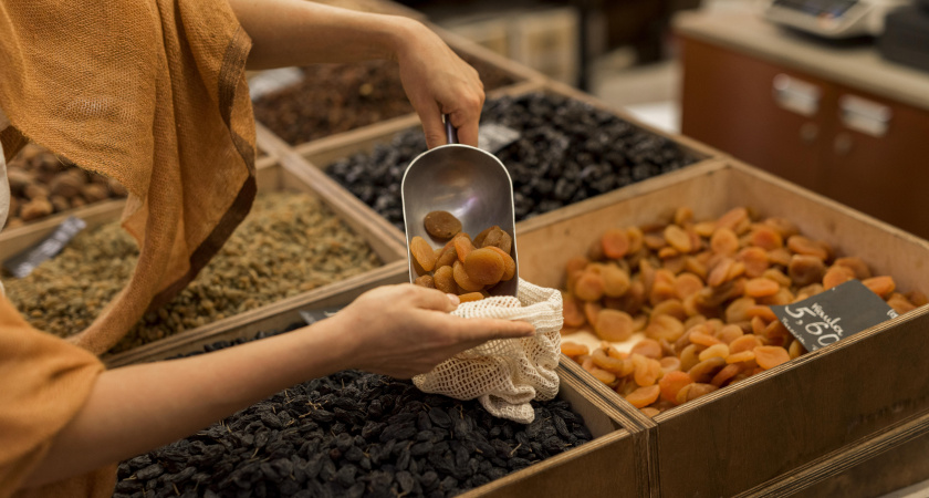 Нужно ли мыть изюм, курагу и чернослив из мазагина, если они в закрытой упаковке? Старый абхаз поделился секретом