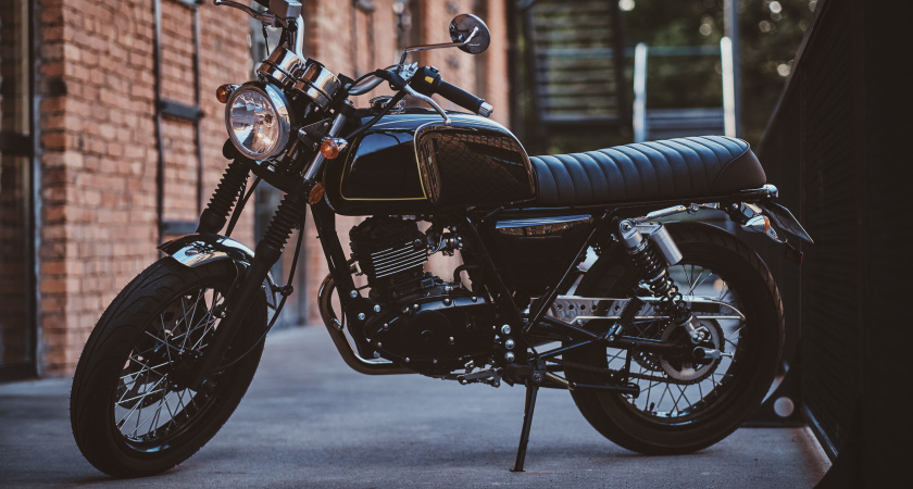 350 рублей за «Минск», 2 400 — за «Урал»: сколько стоили самые желанные мотоциклы в СССР