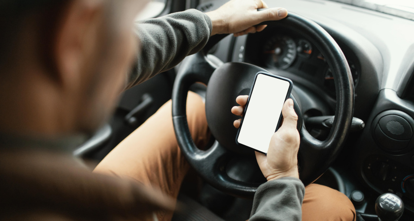 Оставленный номер телефона под стеклом авто - так себе идея: причины раскрыл сотрудник полиции