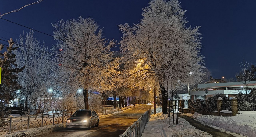 "Ночью права можно не показывать": когда водитель имеет право не останавливаться и не давать документы инспектору ГИБДД