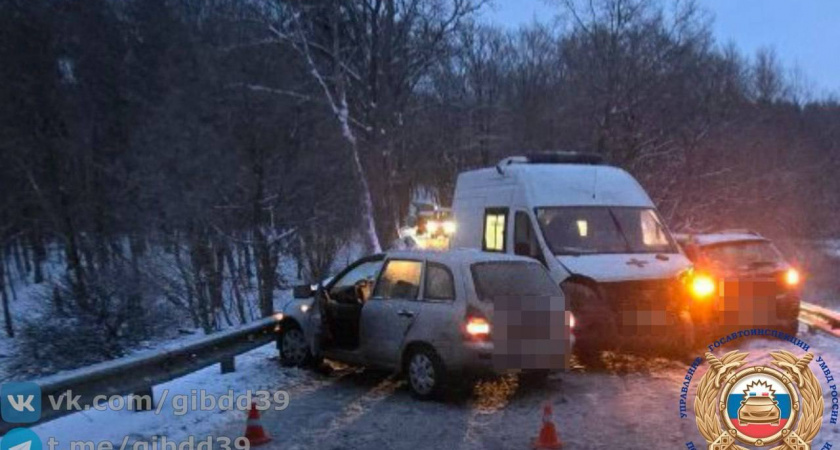 Под Зеленоградском произошло тройное ДТП с «Газелью» и «Ладой»