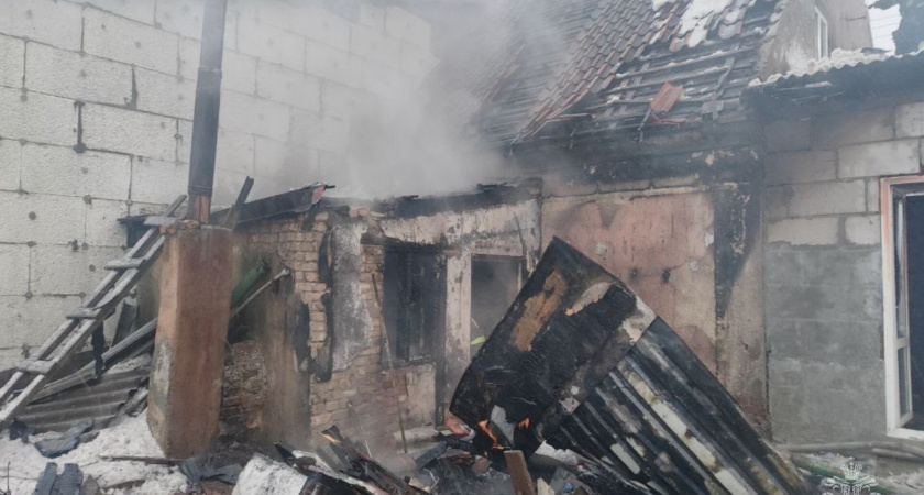 В Советске женщину спасли из горящего дома