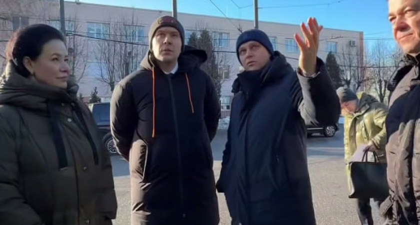 Беспрозванных обещает обновить автопарк: к 2030‑му 85% автобусов моложе 10 лет — видео со встречи с экс-главой региона Алихановым