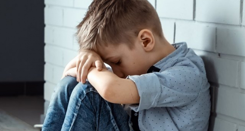 Полицейские изъяли 7‑летнего мальчика у матери в Калининграде — почему ребёнка поместили в соцучреждение