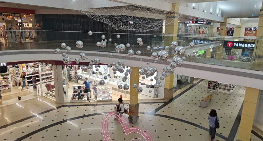 В Калининградской области бизнес массово ищет людей на подработку — что происходит на рынке труда