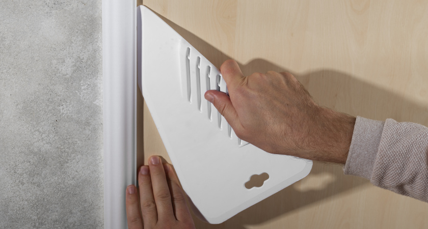 Что идёт раньше — обои или натяжной потолок? Ремонтный закон, который нельзя нарушать