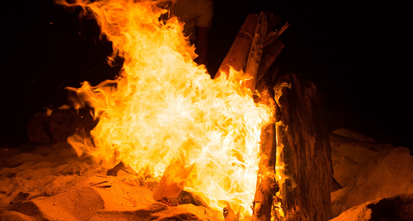 Не ссорься у плиты — зажги свечу: народные приметы и запреты на 9 февраля