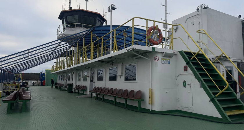 Паром на Балтийскую косу вышел в обычный график — первым рейсом в 10 утра