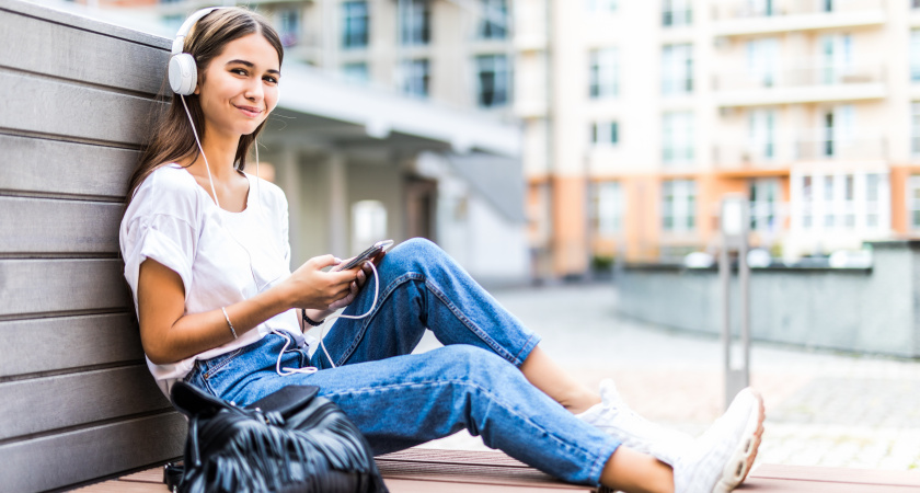 Именно такие джинсы носят в сезоне-2026 иконы стиля: полный гид по трендам от стилиста