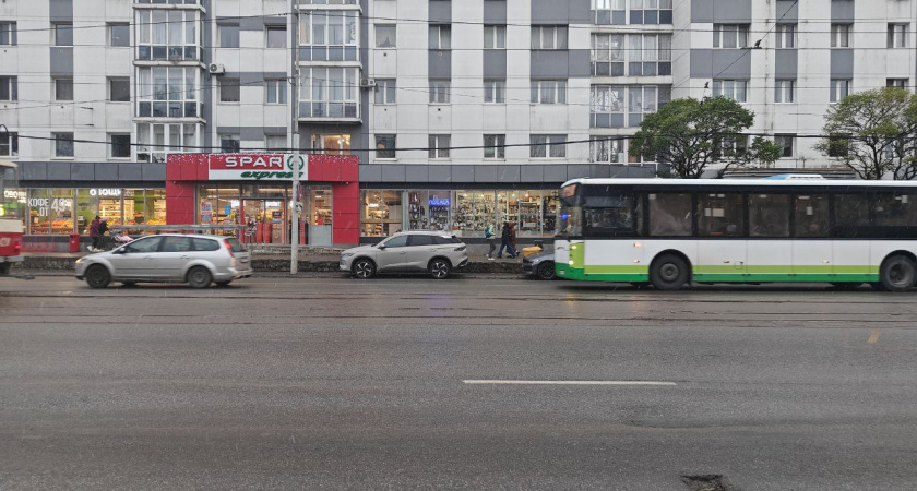 В Калининград доставят 12 новых автобусов — их бросят на проблемные маршруты