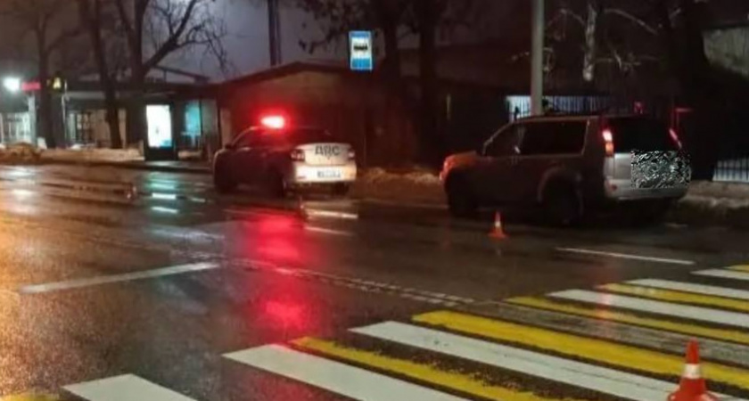 В Калининграде пенсионер на Nissan проехал на красный и сбил мужчину на «зебре»