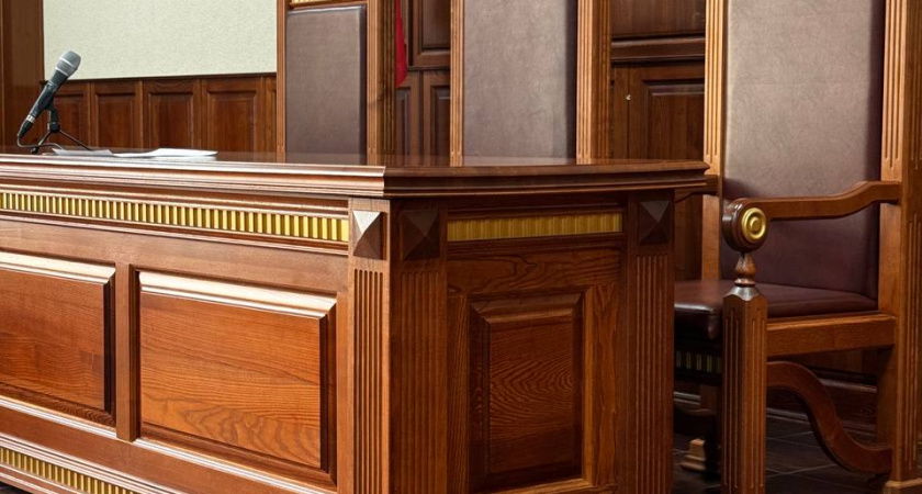 Суд отправил под домашний арест мужа министра молодёжной политики Калининградской области: в деле фигурирует еще один родственник