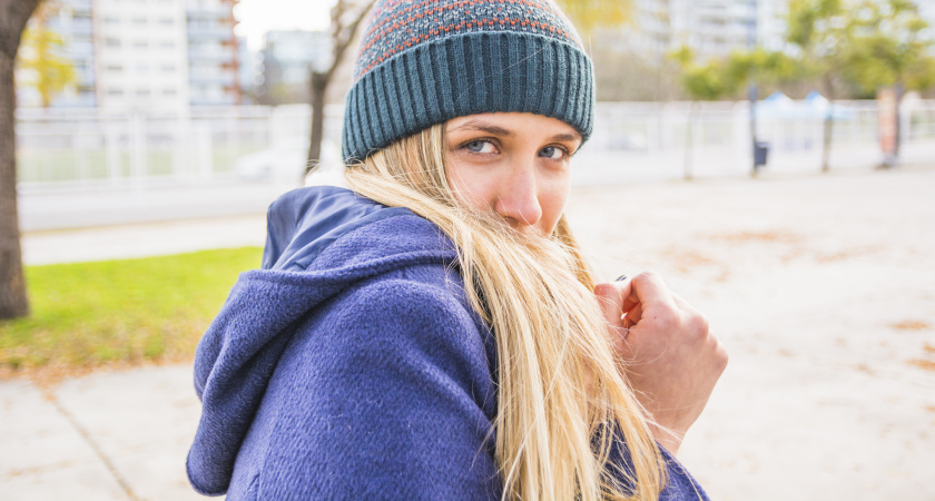 После морозов и шапок: почему в марте волосы ослаблены и как их восстановить - быстрый способ от стилистов