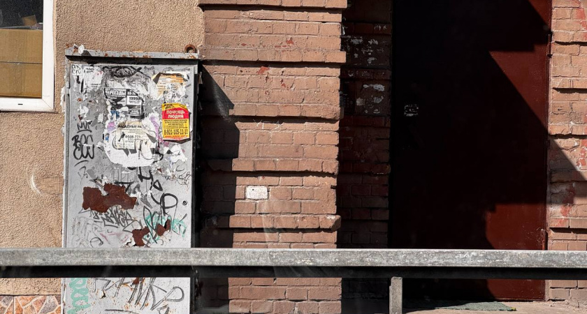 «Всё в подвал ушло, балка рухнула»: в посёлке Приморье под Светлогорском обрушился двухэтажный дом — жильцы едва успели выскочить