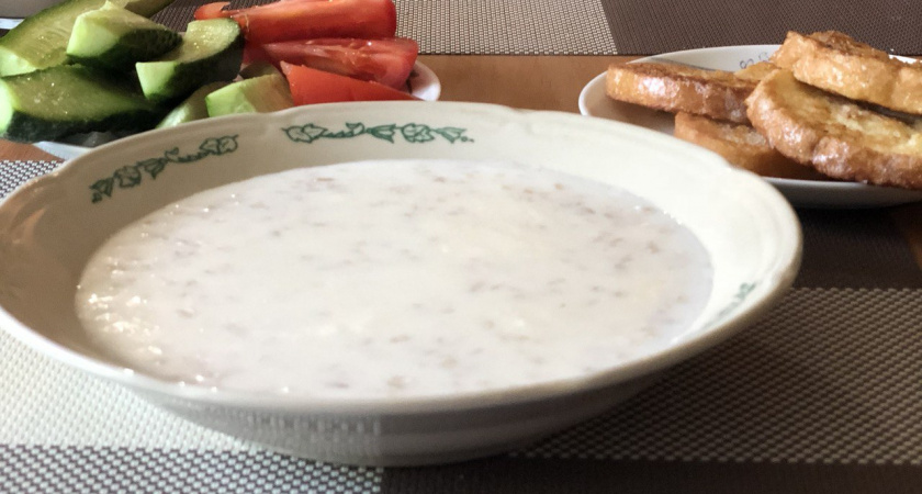 Переваренная каша уйдет в прошлое: точное время варки гречки, риса, манки и ячки