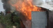 В Гурьевском районе загорелся жилой дом с гаражом