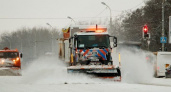 В Калининграде над уборкой снега трудятся 43 спецмашины