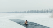 В Калининграде любители зимнего купания организовали своеобразные соревнования