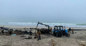 На Куршской косе убрали обломки разрушенного штормом кафе