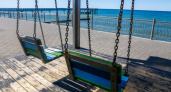 Власти Зеленоградска рассказали, когда на променаде вновь появятся качели с видом на море