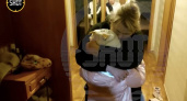 Трогательное видео встречи мамы и девочки Златы, которую на днях похитили из школы и просили за не выкуп появились в сети. Мама обвиняет в киднепинге отца девочкам ( ВИДЕО)