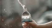 Что такого нашли ученые в бутилированной воде, что СМИ начали бить тревогу?