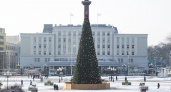 В центре Калининграда уже начали убирать главный символ нового года!