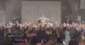 «Школьница от удара упала прямо на пол» Что произошло на одном из концертов в Москве