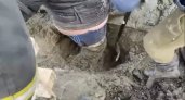 Погряз по пояс на рабочем месте настолько прочно, что пришлось вызвать спасателей (ВИДЕО)