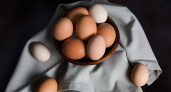 Диетолог предупредила и объяснила, кому и почему ни в коем случае нельзя есть куриные яйца